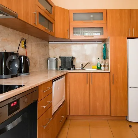 The Rocky House - & Private 2bdr By Flat Mаnager プロヴディフ