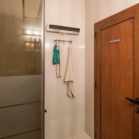 Апартаменты The Rocky House - Central&private 2bdr By Flat Mаnager *