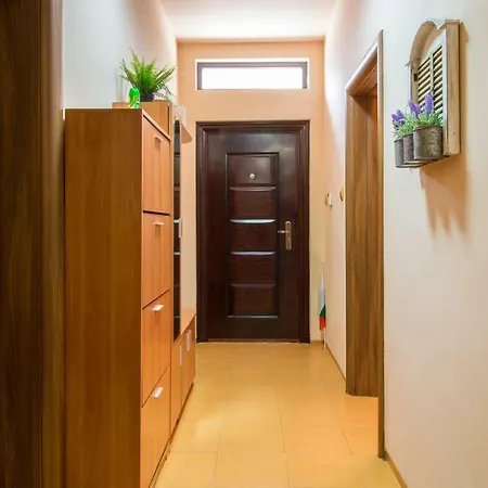 Lägenhet The Rocky House - & Private 2bdr By Flat Mаnager Plovdiv